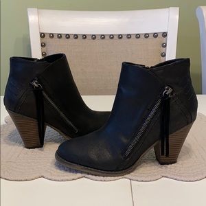 Mia Black Leather Ankle Boots Sz 7